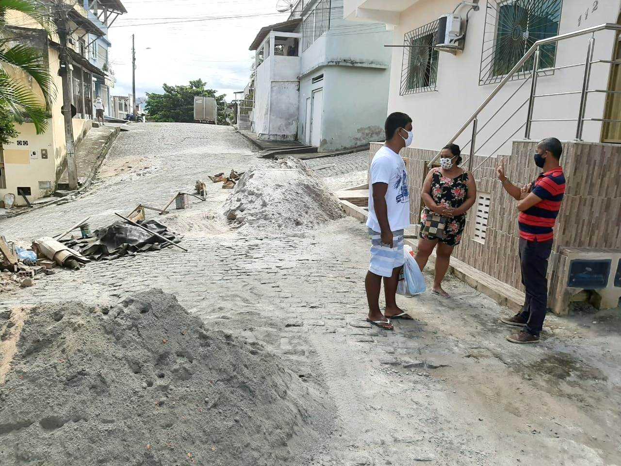 Camacã: Ruas danificadas pelas chuvas estão sendo recuperadas na sede e distritos